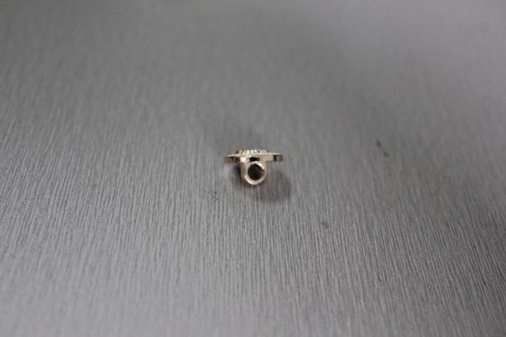 めっきの金属の Bowknot パターン注文の衣類は、14L 22L 26L ボタンがかかります
