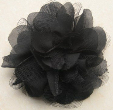 Corpete artificial preto da flor artificial da gaze de seda e da malha com pino