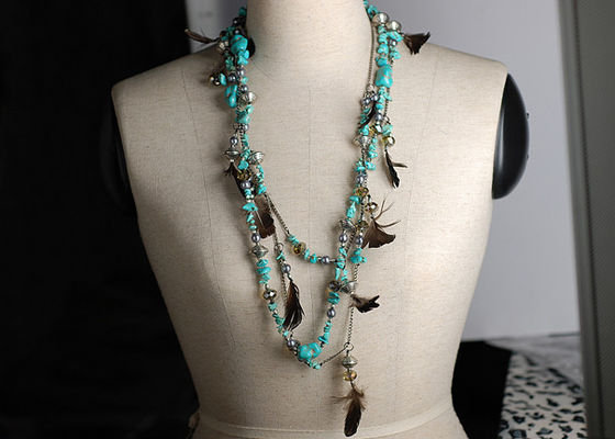 Feminino pena verde longo artesanal Beaded colares de camisola