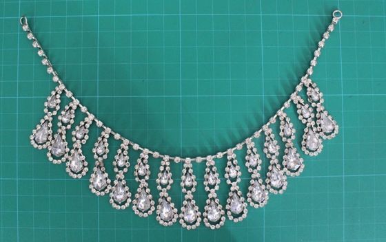 เงินและชัดเจนสตรีแฮนด์เมด Rhinestone ล้อแม็กสร้อยคอสำหรับการแต่งกายสาว ๆ