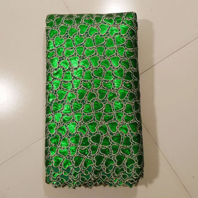 ปักลูกไม้ผ้าสำหรับชุดแต่งงานสีเขียว