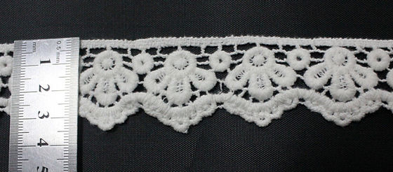 Baumwoll-/Polymilch-dekorative Spitze-Ordnungs-weiße Breite 3cm für Kleider-Kleidung