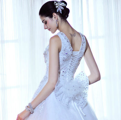 Vestidos de casamento frisados luxuosos do cristal de rocha, vestidos de casamento inchado do tule das mulheres