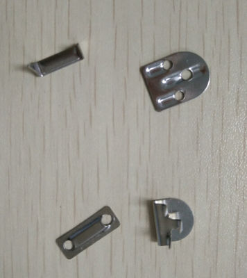 鉄のかぎホック 4 のトリム パート 3 熊手の金属の 0.5"衣服の付属品
