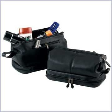 Cow Leather Toiletry Customized Zippered Travel Bags Black Bottom Compartment