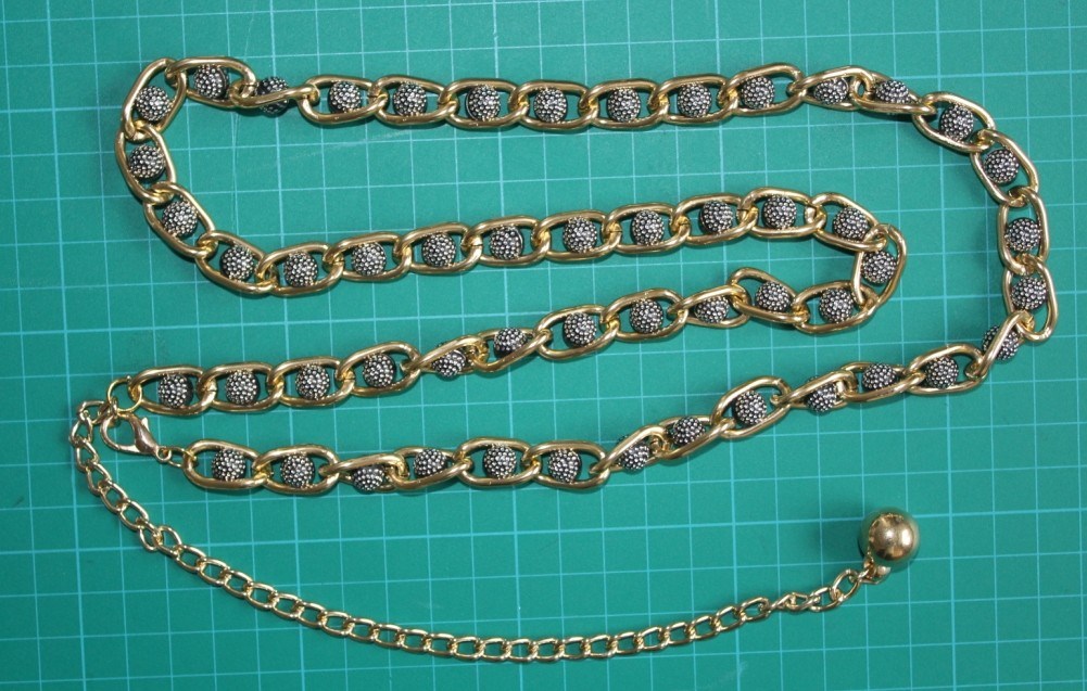 OEM Metal gold waist chain with black and white beads For lady’s garment